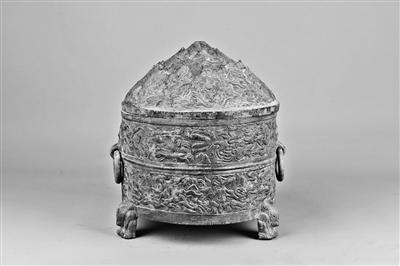 平?jīng)霾┥缴w神獸紋銅樽，東漢人向往過上神仙生活的印跡