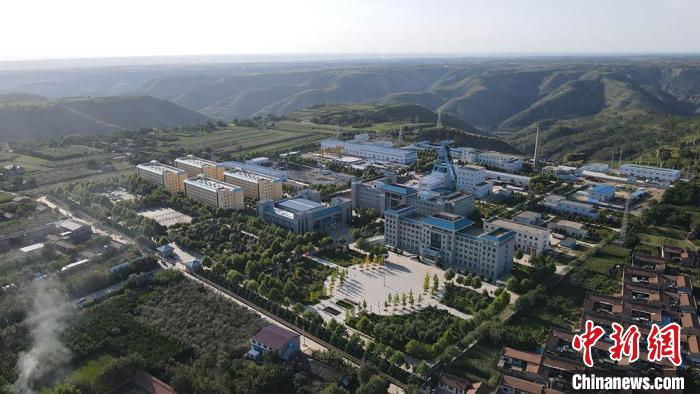 圖為華能正寧核桃峪煤礦廠區(qū)。(資料圖) 慶陽(yáng)市委宣傳部供圖